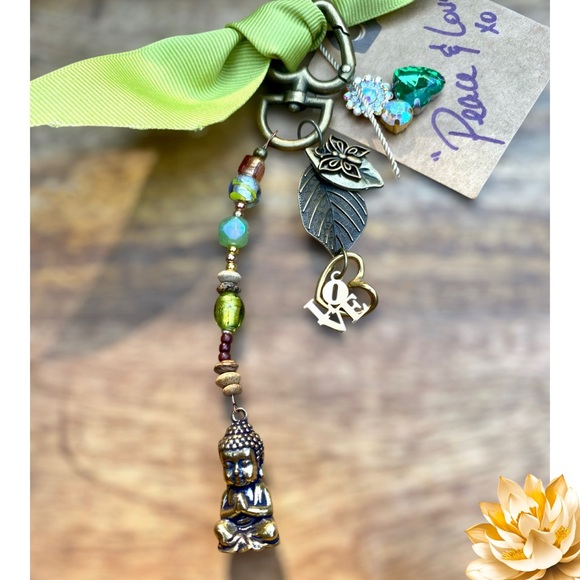 Accessories - 🌸”Peace & Love” Bag Charm / Car Charm